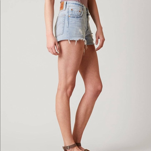 Levi’s 501 shorts size 26 NWT - Picture 3 of 11